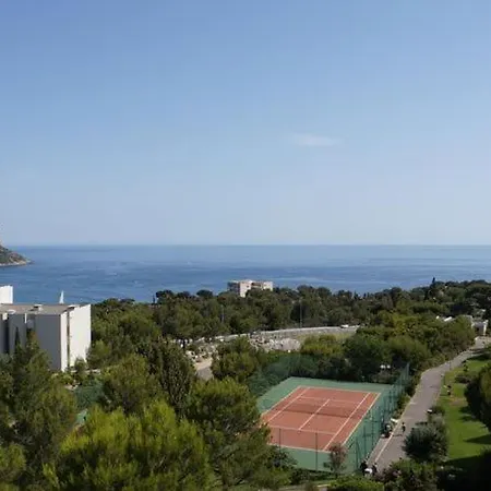 4pers Vue Wifi Tennis Parking Piscine Apartment